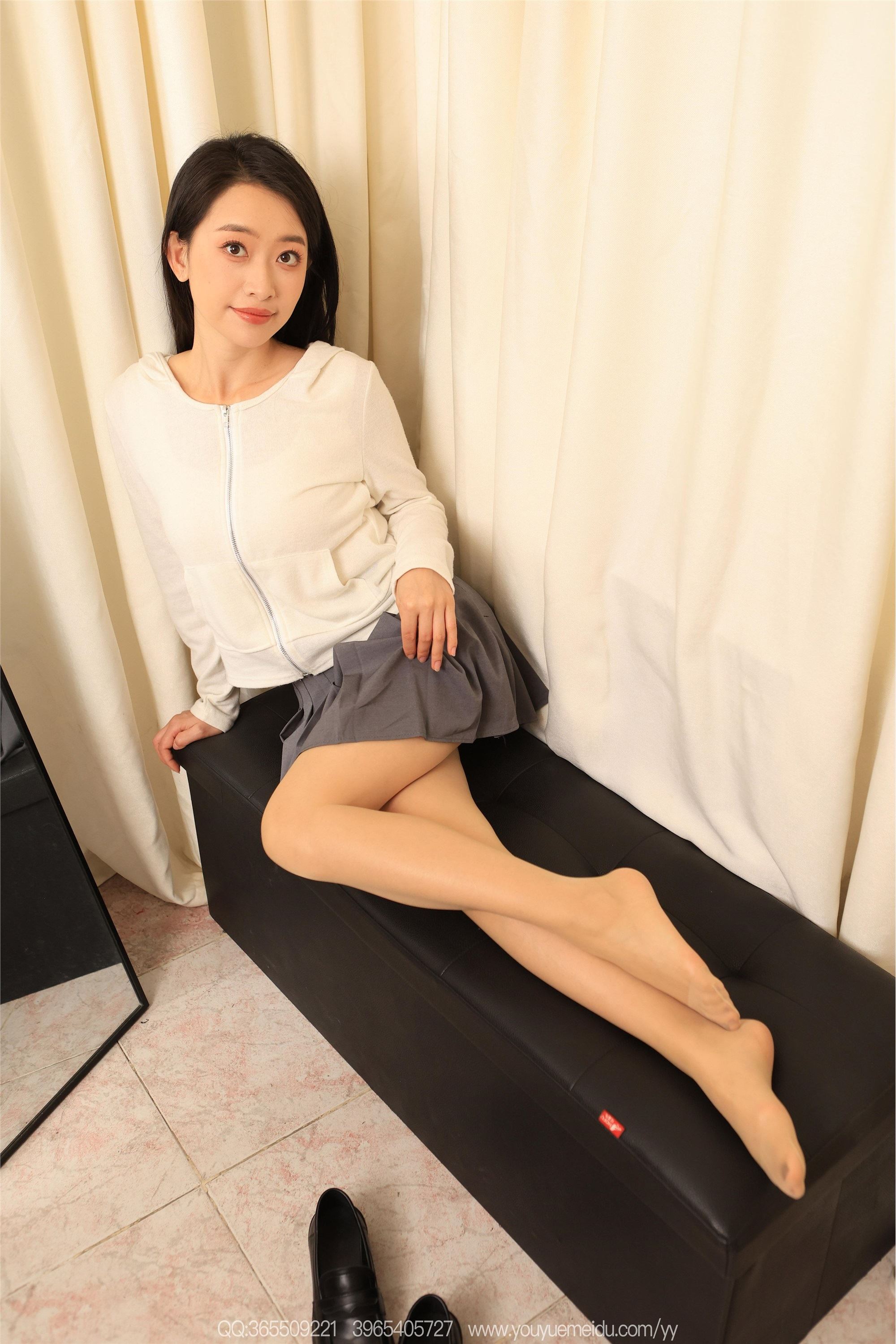 IESS异思趣向  2025.12.24 丝享家2246：小婕《肉丝平底鞋》